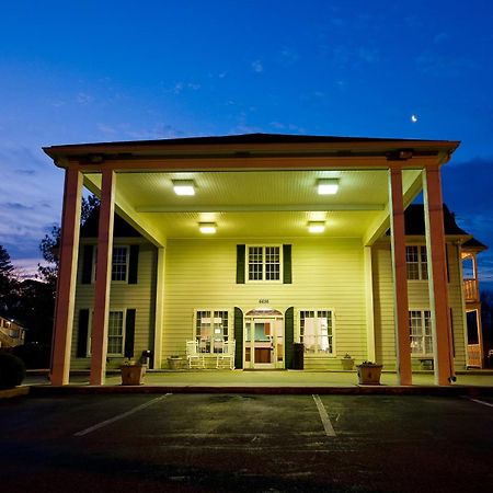 Plantation Oaks Hotel Millington Exterior foto