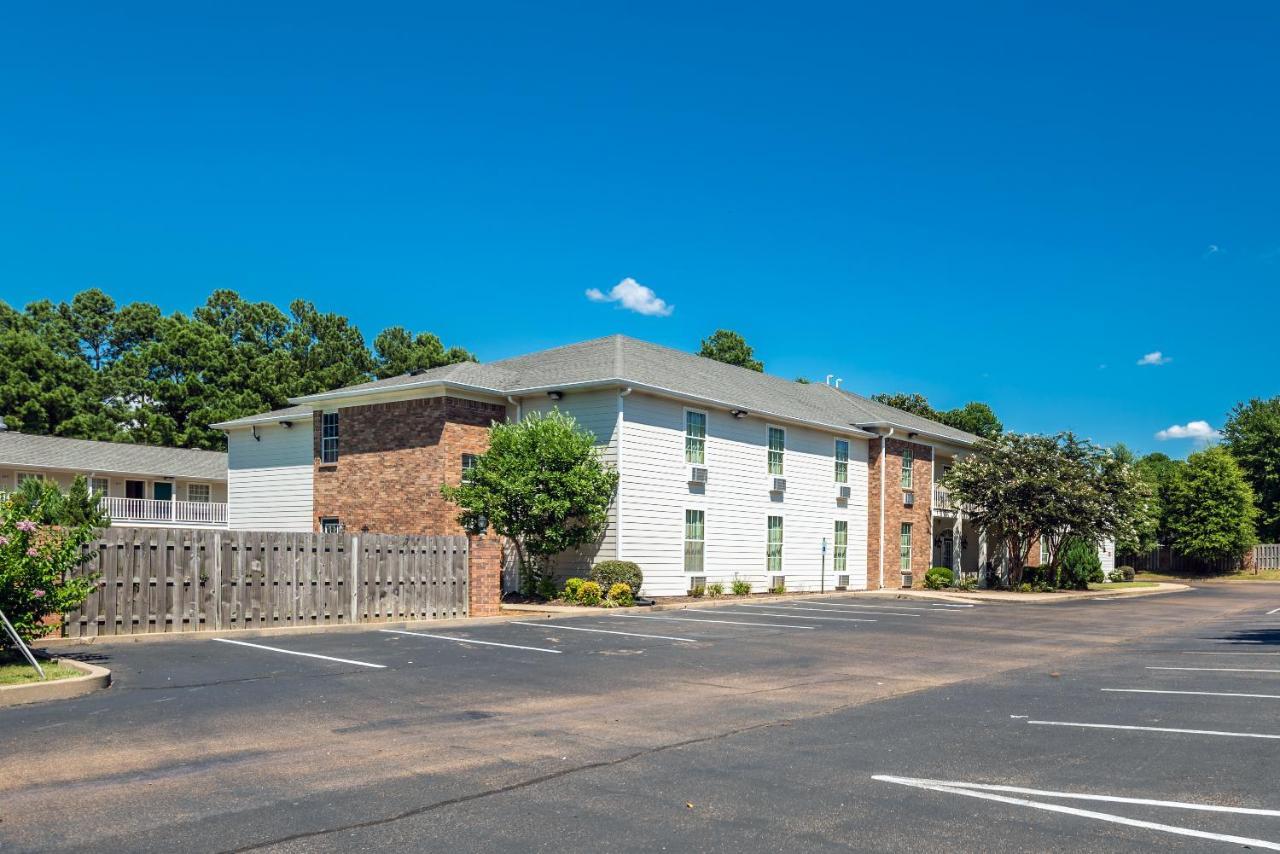 Plantation Oaks Hotel Millington Exterior foto